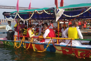 cm-shivraj-immersed-nandkumar-singh-bone-in-narmada-river