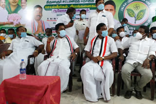 Food Minister Kamaraj said that state government forms an alliance with the central government