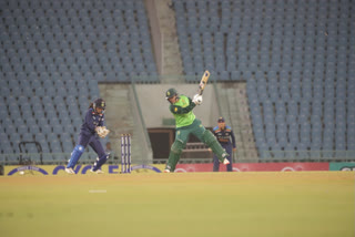दक्षिण अफ्रीका ने भारत को 6 विकेट से हराया