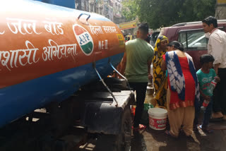 People troubled by water problem in Trilokpuri