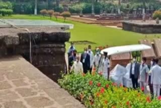 President visits Konark Sun Temple