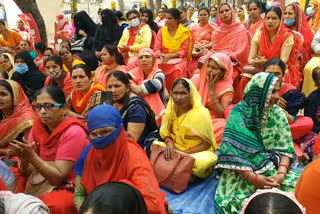 anganwadi karamchari union protest in moradabad