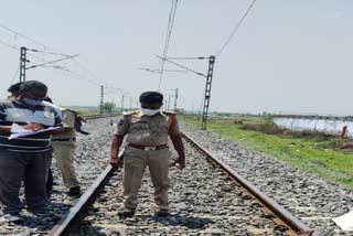 Tragic Incident: Lovers commits suicide by falling under train at prakasam