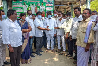 cmrf cheques distributed in avanigadda