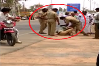 Policemen thrash cab driver during routine vehicle check-up; suspended