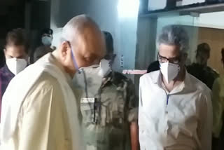Minister Ravindra Chaubey meets injured soldiers