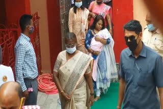 governor-draupadi-murmu-worshipped-in-rajappa-temple-in-ramgargh