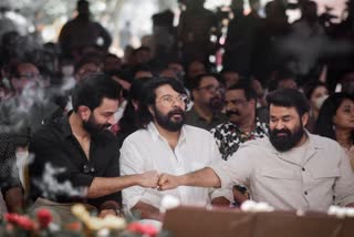 barroz news latest  barroz movie pooja ceremony held news latest  barroz movie mohanlal news  barroz mohanlal mammootty news  barroz mohanlal pritviraj news  മോഹൻലാലിന്‍റെ ആദ്യസംവിധാന സംരഭം വാർത്ത  ബറോസ് മോഹൻലാൽ പുതിയ വാർത്ത  ബറോസ് മോഹൻലാൽ മമ്മൂട്ടി വാർത്ത  ബറോസ് മോഹൻലാൽ പൃഥ്വിരാജ് വാർത്ത