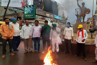 Kalasa banduri committee protest against minister sudhakar in Hubbali