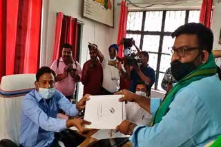 jmm-candidate-hafeezul-hasan-file-nomination-for-madhupur-by-election