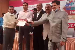 Muthoot Group honors covid Warrior in hydearabad