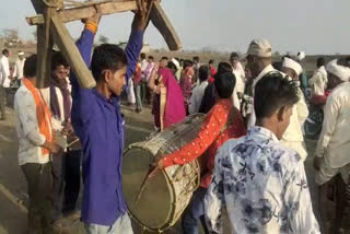 tribal people dance