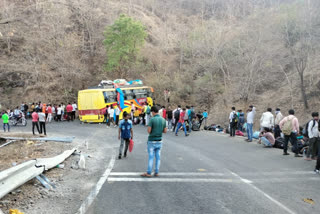 Passenger bus collided with the hill