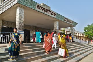 there are no facilities for passengers at basukinath railway station