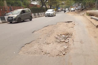 People facing problem due to shabby road in lado sarai