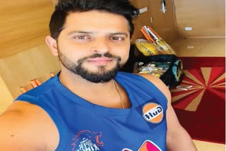 Suresh rains selfie in CSK Jersey