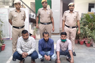 people arrested in gambling  gambling in delhi  gamblers arrest in delhi  दक्षिण दिल्ली में जुआ  कोटला मुबारकपुर थाना पुलिस दिल्ली