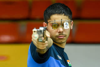 ISSF WC: Vijayveer Sidhu, Tejaswini win gold in 25m rapid fire pistol mixed team event