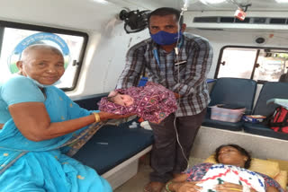 woman delivery in 108 at aveti balarampuram, woman delivered baby in 108 vehicle