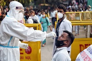 COVID-19  number of people allowed 100  Delhi  ന്യൂഡൽഹി  കൊവിഡ് സാഹചര്യം  മരണാനന്തര ചടങ്ങുകൾ  ആരോഗ്യ മന്ത്രാലയം  ഡൽഹിയിൽ കൊവിഡ്