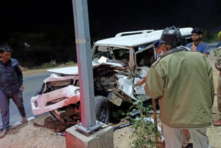 Chirula police station in-charge injured in road accident, Jhansi Ref for treatment