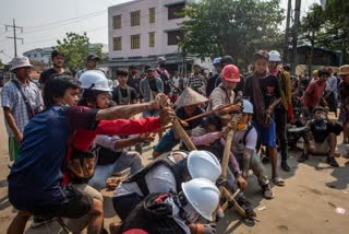 Myanmar forces fire on funeral