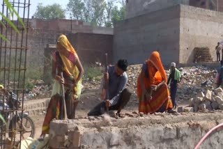 ground dispute in dholpur, fighting in dholpur