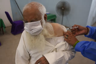 Pakistan imposes partial coronavirus lockdowns