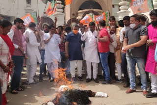 Bhiwani MLA Ghanshyam Saraf protest