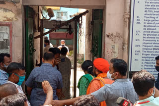 Amit shah's wife sonal shah worshipped at kalighat temple