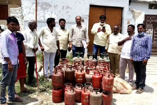 gas cylinder seez in sangareddy district