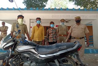 चोलापुर पुलिस ने 2 चोरों को किया गिरफ्तार