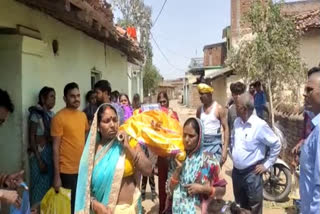 Girl married her brother  Girl married her brother in chatra  Girl married her brother news  Chatra news  ಅಣ್ಣನನ್ನೇ ಮದುವೆಯಾದ ತಂಗಿ  ಚತ್ರಾದಲ್ಲಿ ಅಣ್ಣನನ್ನೇ ಮದುವೆಯಾದ ತಂಗಿ  ಅಣ್ಣನನ್ನೇ ಮದುವೆಯಾದ ತಂಗಿ ಸುದ್ದಿ  ಚತ್ರಾ ಸುದ್ದಿ