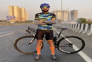 Kashmiri cyclist Adil