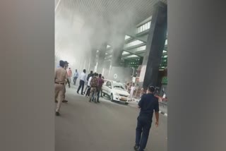 Depressed over financial issues  KSTDC cabbie sets himself on fire at Bengaluru airport  ബെംഗളൂരു  കെഎസ്‌ടിഡിസി  ടാക്‌സി ഡ്രൈവര്‍ തീ കൊളുത്തി ആത്മഹത്യ ചെയ്‌തു  കര്‍ണാടക  Kempegowda International Airport  , KSTDC cabbie sets himself on fire