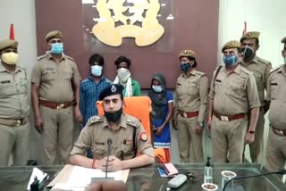 पुलिस की गिरफ्त में आरोपी.