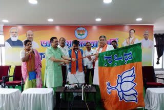 bengal election 2021_wb_kol_Former Trinamool MLA Dinesh Bajaj has joined the BJP