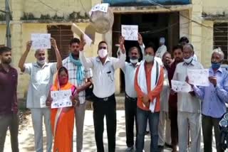 water crisis in alwar  alwar news  protest for water  water department alwar  water problem  पानी की समस्या  अलवर में पानी की समस्या  पानी की समस्या