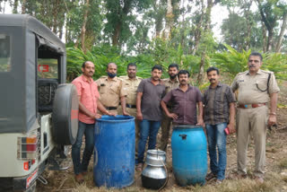 Distillers seized in idukki  320 ലിറ്റർ കോടയും വാറ്റുപകരണങ്ങളും പിടികൂടി.  വാറ്റുപകരണങ്ങൾ പിടികൂടി  രാജകുമാരിയിൽ 320 ലിറ്റർ കോടയും വാറ്റുപകരണങ്ങളും പിടികൂടി  കോട പിടികൂടി