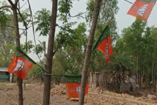 Body of a BJP worker found hanging at Purba Bhekutia of Nandigram  kolkata  ബിജെപി പ്രവർത്തകന്‍ തൂങ്ങിമരിച്ച നിലയിൽ  കൊൽക്കത്ത  bjp  ബിജെപി  TMC  തൃണമൂൽ കോൺഗ്രസ്