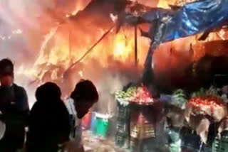 Fire breaks out at many shops in Pitampura vegetable market in delhi