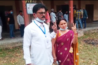 Hojai Congress candidate cast vote