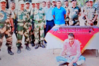 stf recover huge ammount of arms and currency in kolkata and suburb