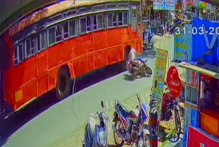 Death of a two-wheeler rider in a two-wheeler and bus accident in palghar
