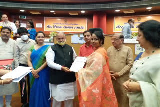 north mcd honored 73 mentor teachers in delhi