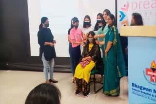 भगवान महावीर कैंसर हॉस्पिटल और इन्वेंटिव हेल्पिंग हैंड सोसाइटी ने बांटे विग, जयपुर समाचार , Wig distributed to Cancer Warriors