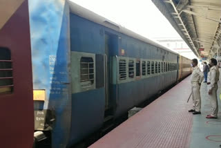 Deoghar Ranchi Intercity Express will run from seven April in ranchi