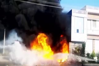 fire broke out in Pali pipe warehouse, पाली हिंदी न्यूज