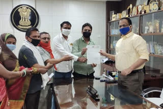 Councillors submitted memorandum to collector