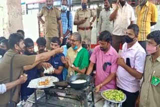 bajji bonda sale during transportation staffs protest